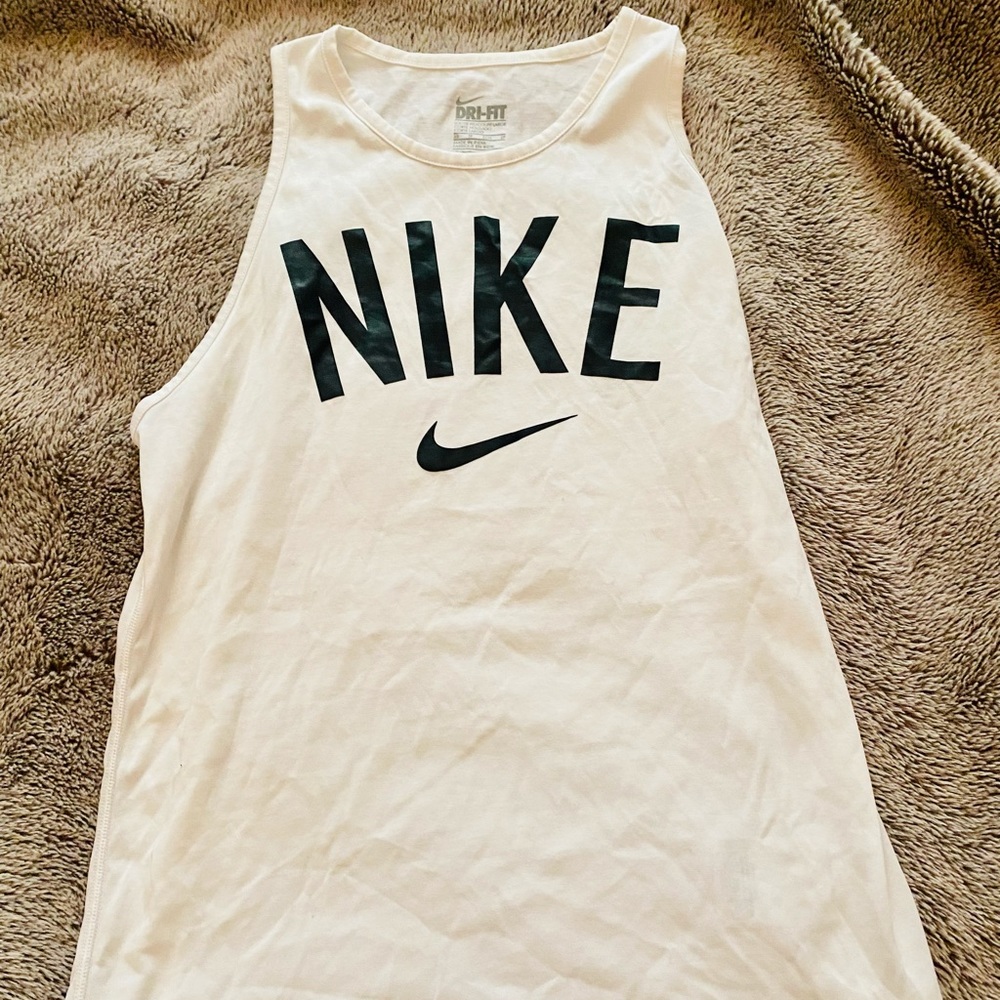 Women’s White Nike Tank XS